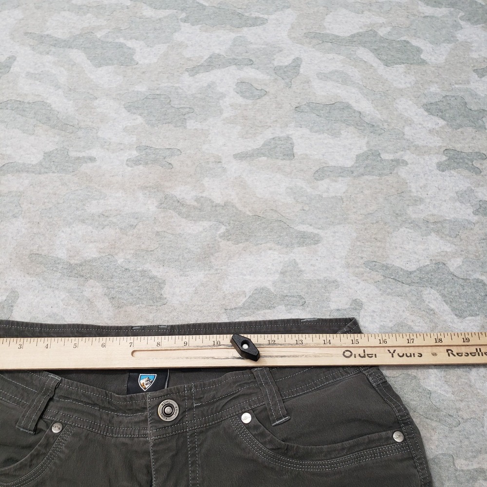 Kuhl Shorts Womens 10 Gray Cargo Pockets Outdoors Hiking Travel - Picture 3 of 11